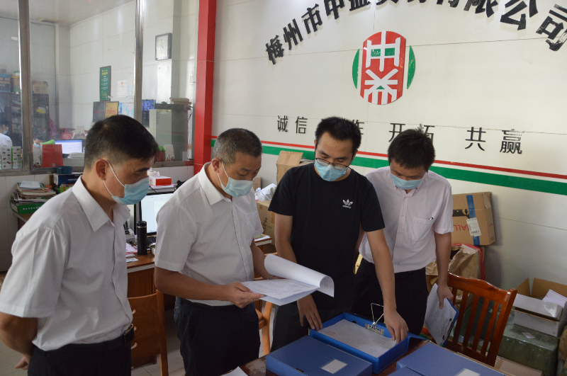 市市场监督管理局党组书记,局长赖建文带队开展节前疫情防控与食品