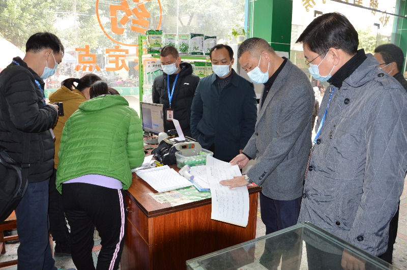 兴宁市市场监督管理局赖建文局长带队开展安全生产和疫情防控节前检查