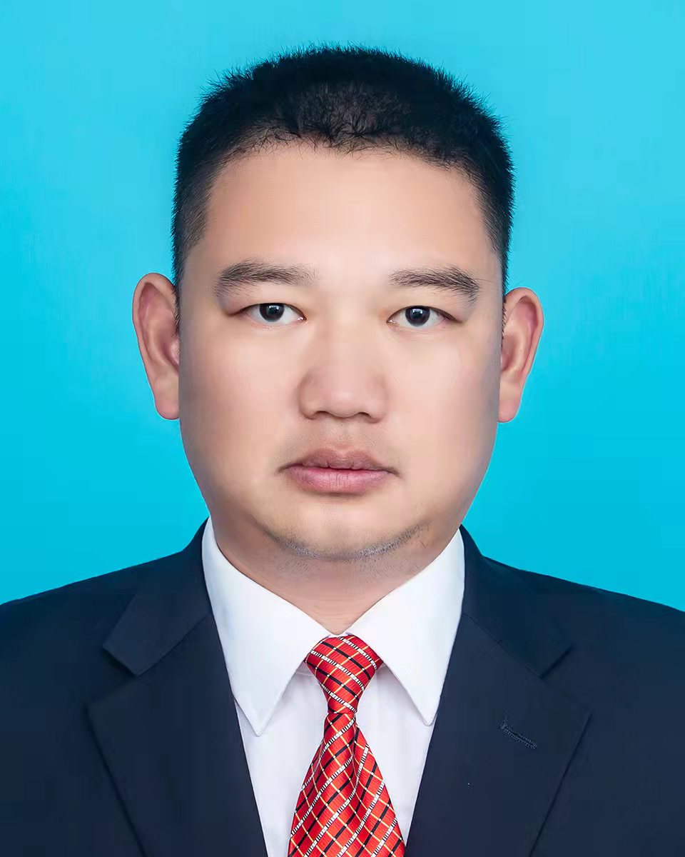刘舫斯 党委副书记、镇长.jpg