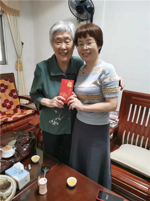 丁兰英1.jpg