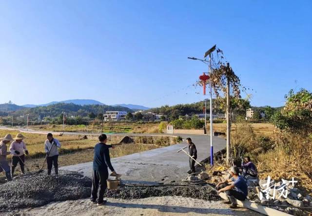 联东村道路拓宽工程。