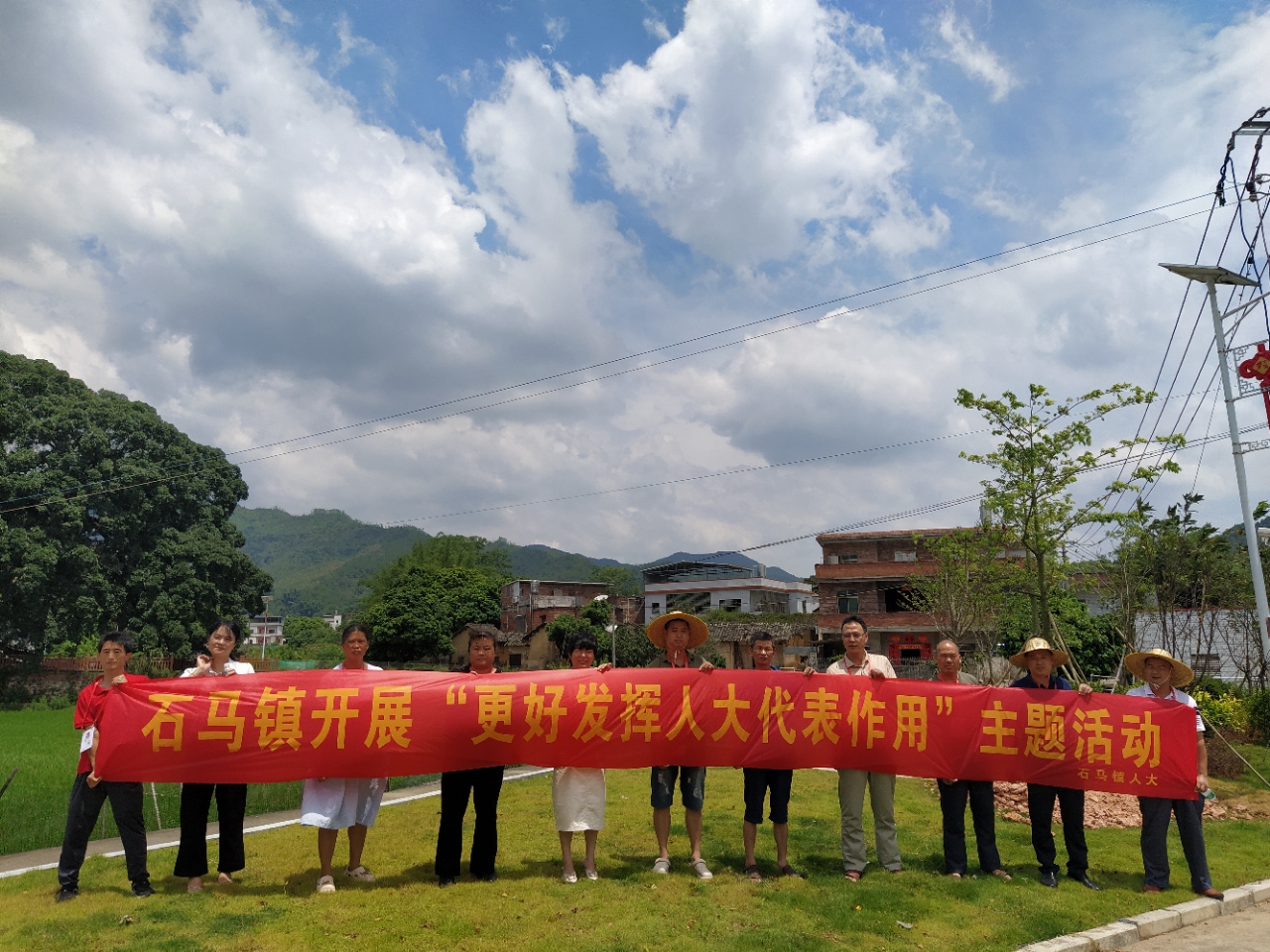 市、镇人大代表视察“绿美上庄”示范项目2.jpg