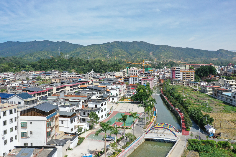 绿美小公园和美丽河道俯拍图（尾页）.JPG