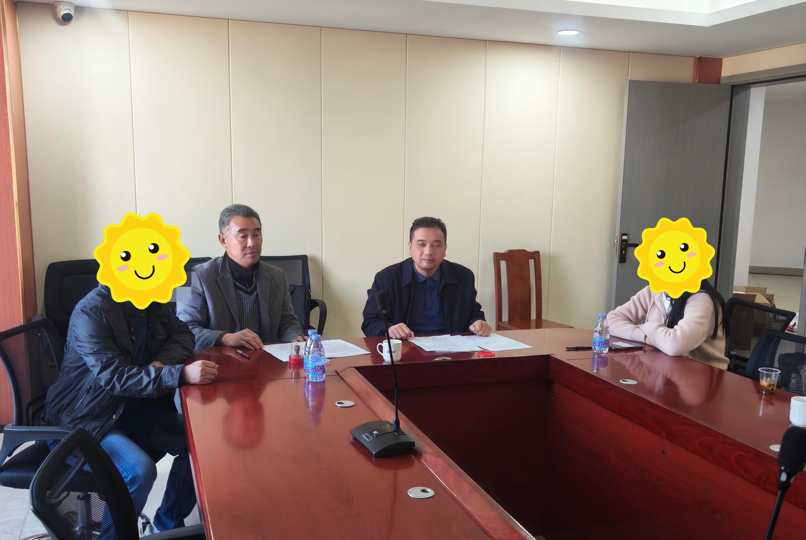 医疗纠纷调解现场.jpg