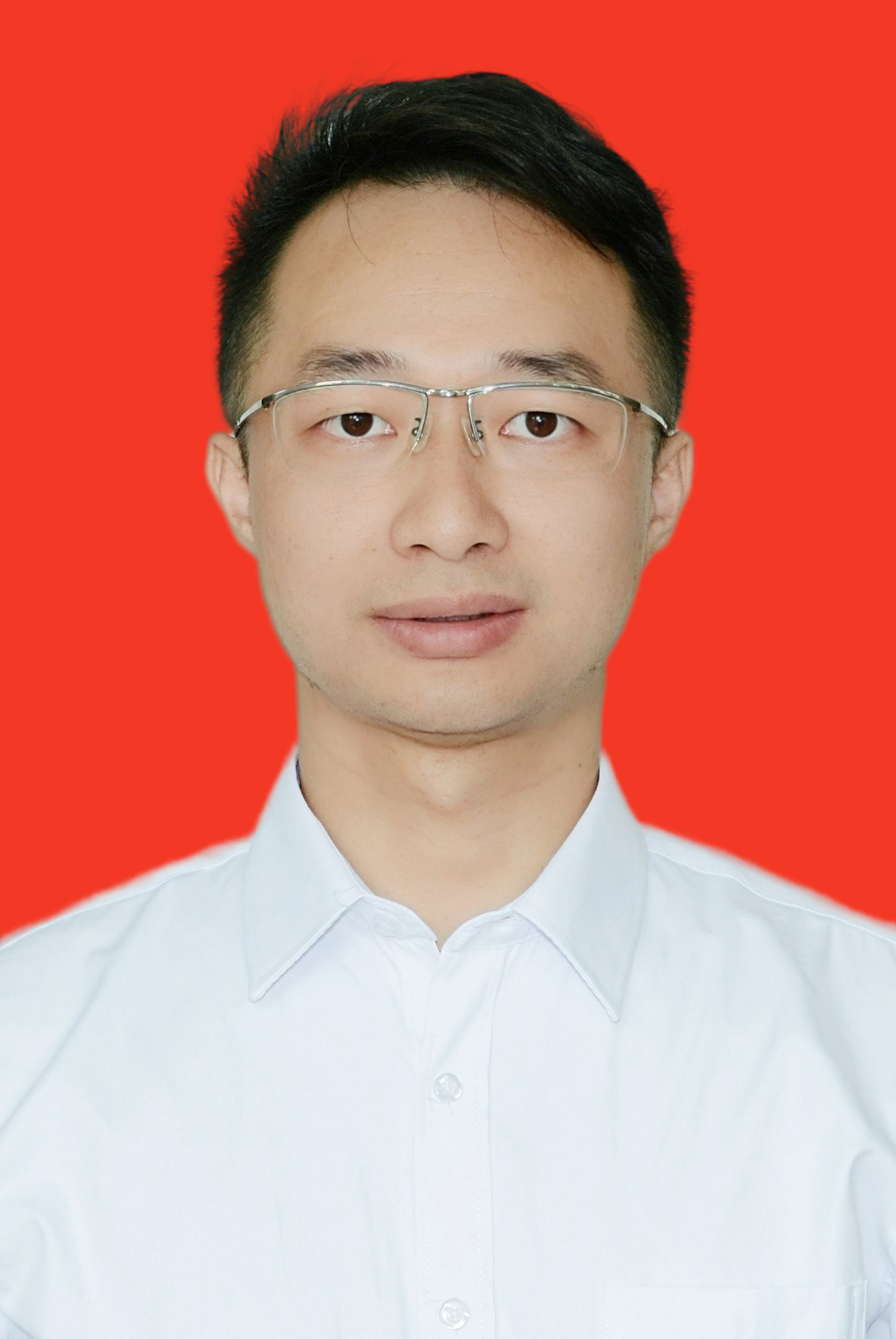 邓于醉 副镇长.jpg