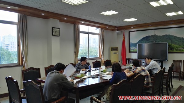 精准扶贫推进会.jpg