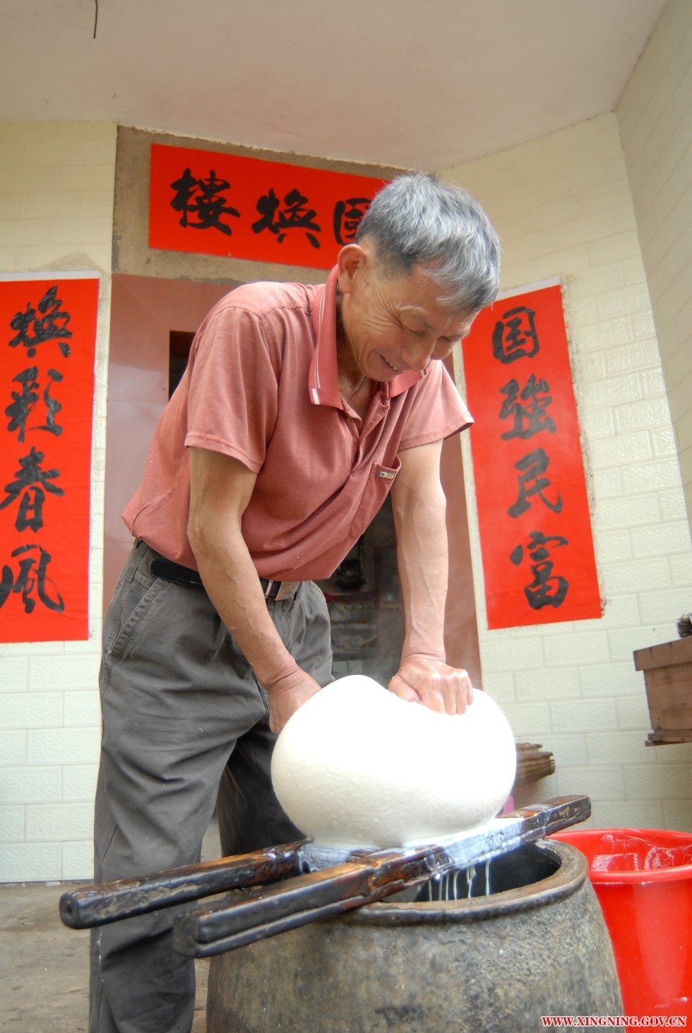 榨豆桨 （文化馆供稿）.JPG