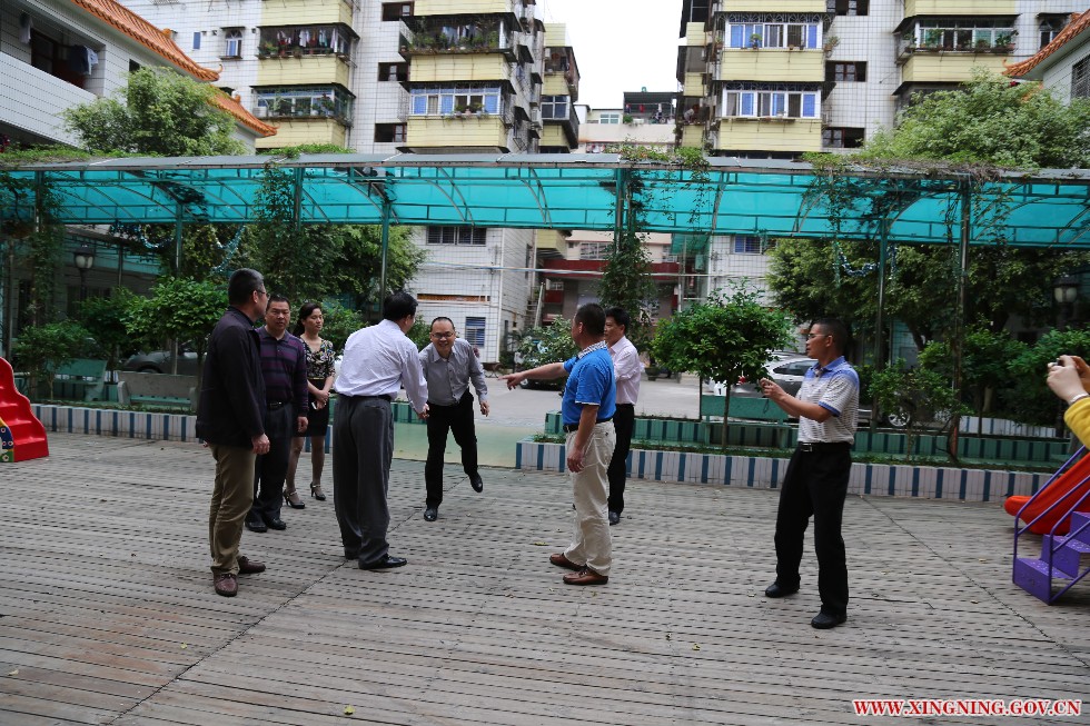 罗局长来到市社会福利院调研指导.jpg