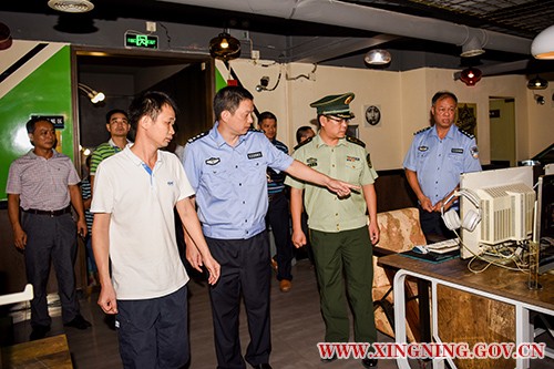 2017.09.28曾市长率队节前消防检查内网用03.jpg