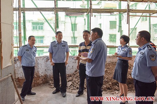 7.6曾市长基层派出所调研内网用02.jpg