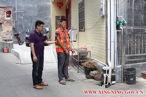 犯罪嫌疑人曾某指认作案现场.jpg