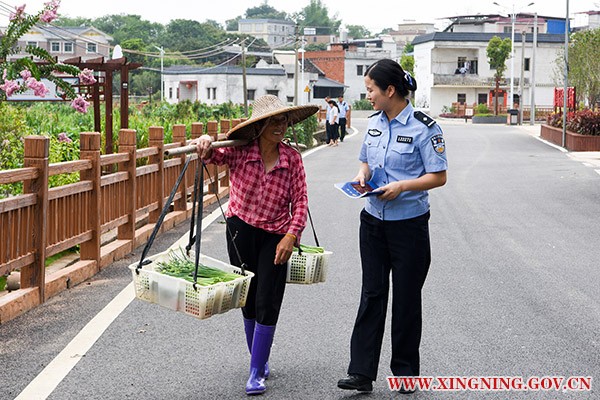 社区走访.JPG
