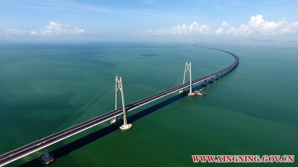 图一  港珠澳大桥.jpg