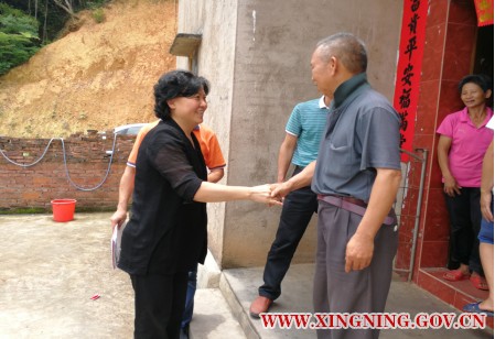 保利集团宋广菊一行到双头村考察脱贫成效2.png